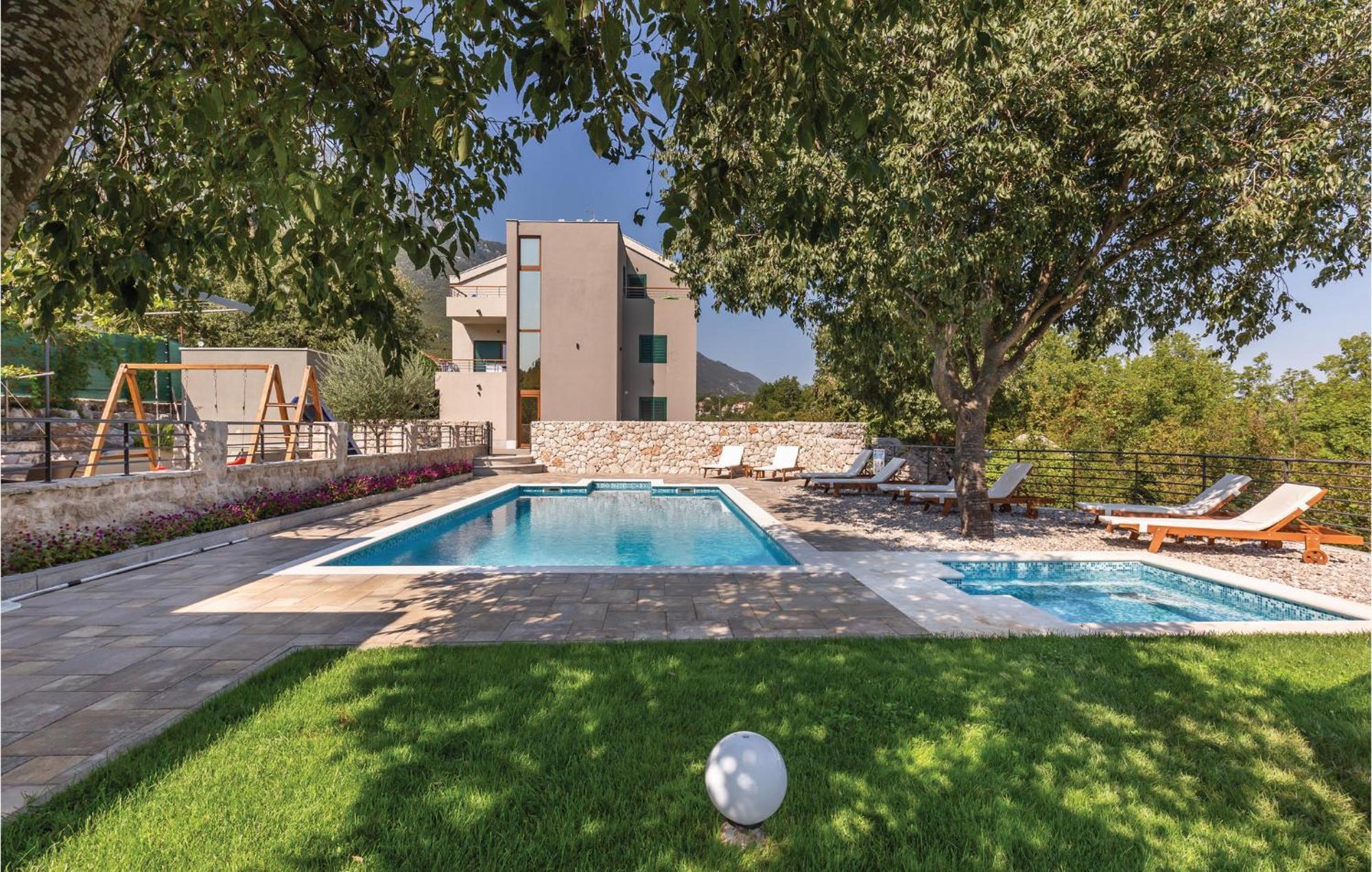 6 Bedroom Gorgeous Home In Zagvozd Exterior photo